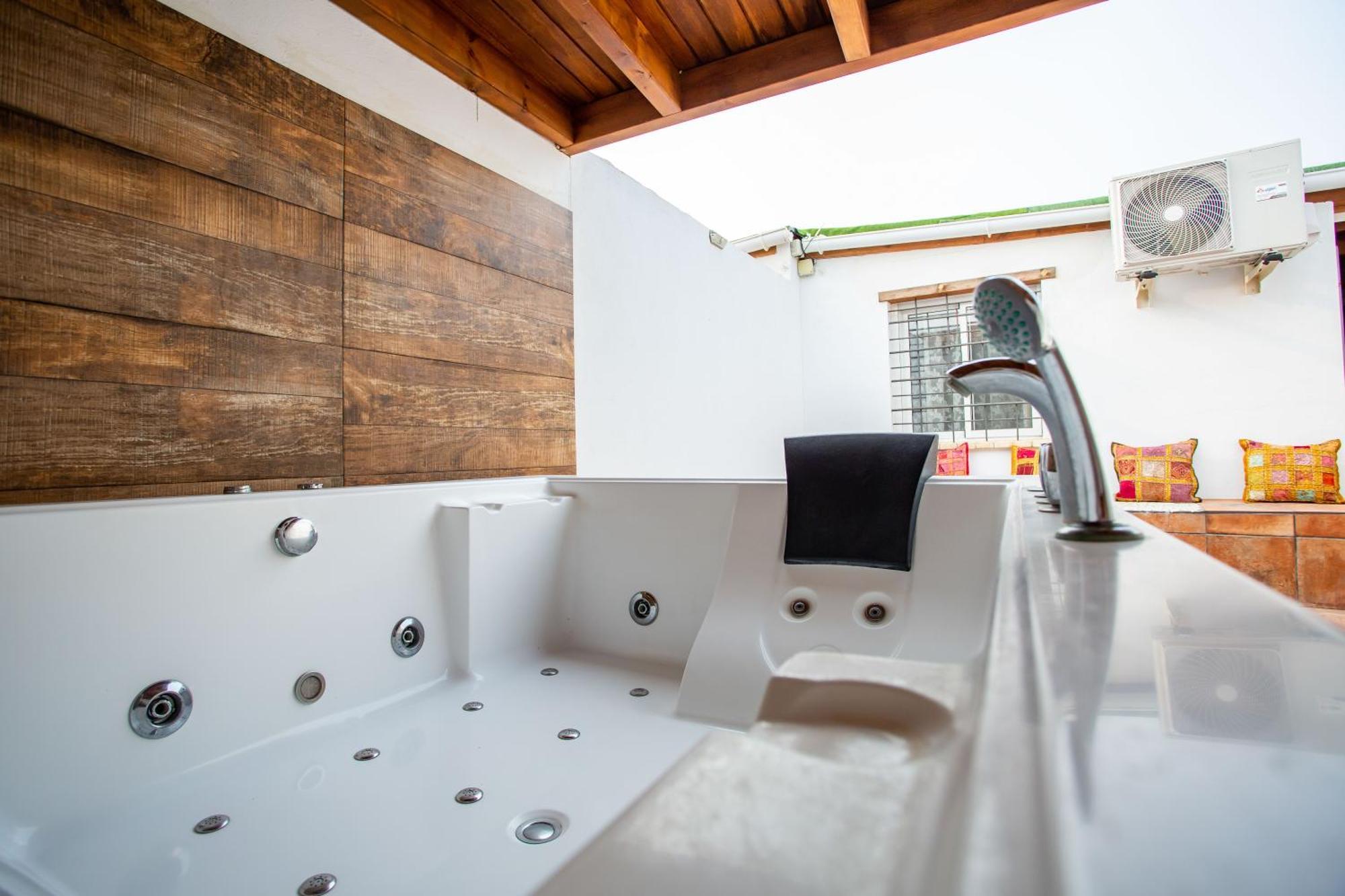 Tokio Con Jacuzzi Y Piscina Privada Chiclana de la Frontera